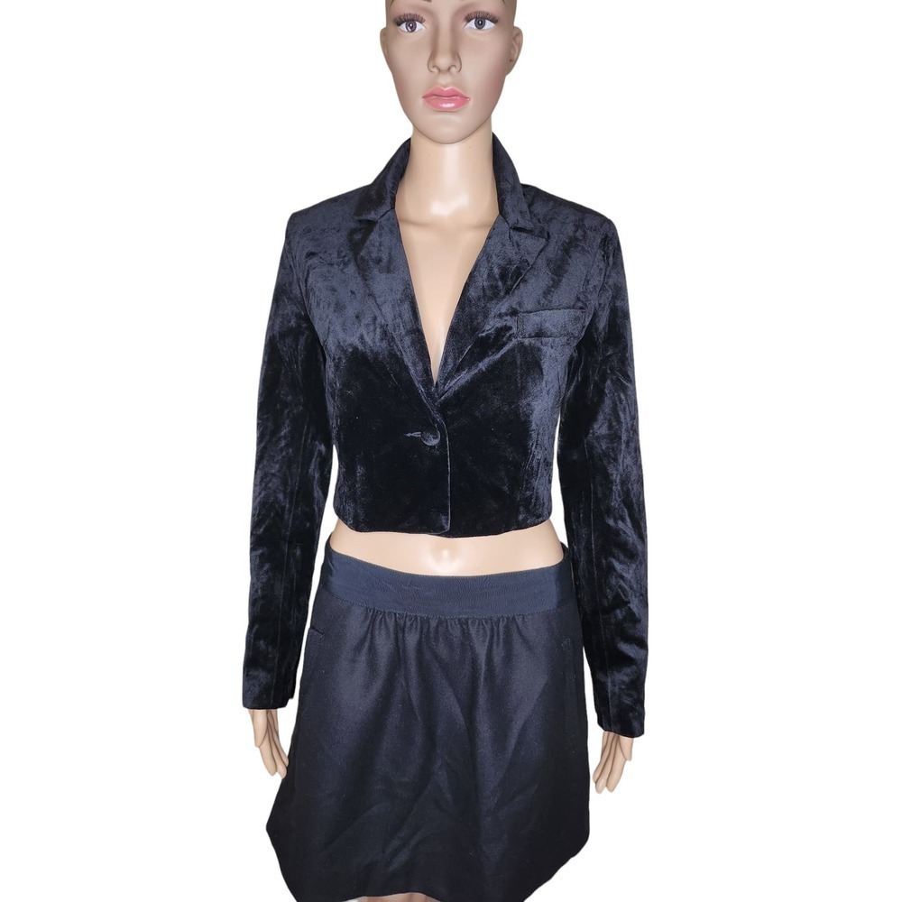 NWT Lulus Festive magic women's black velvet cropped Jacket XS - Picture 7 of 7